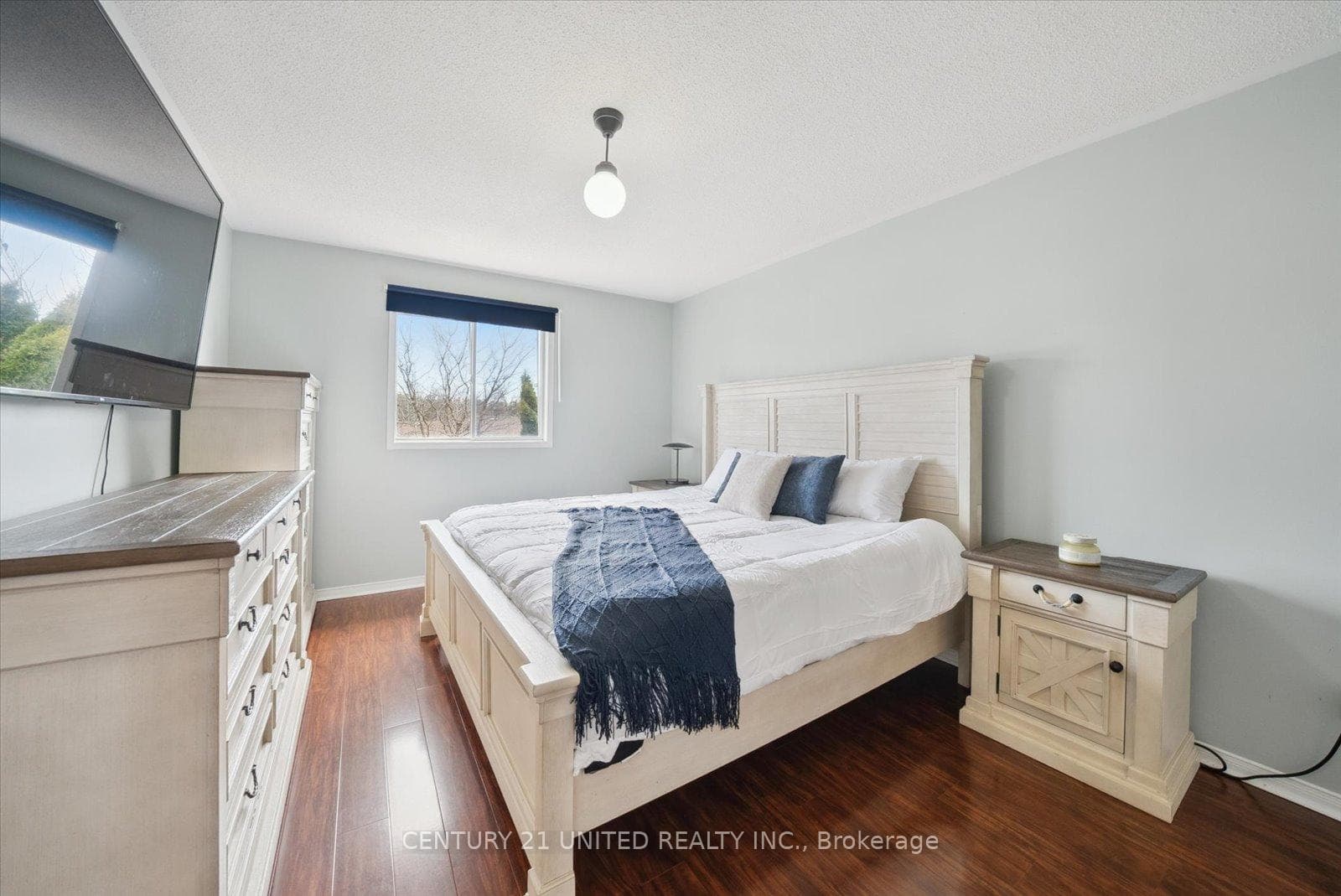 1343 Eagle Crescent photo 18