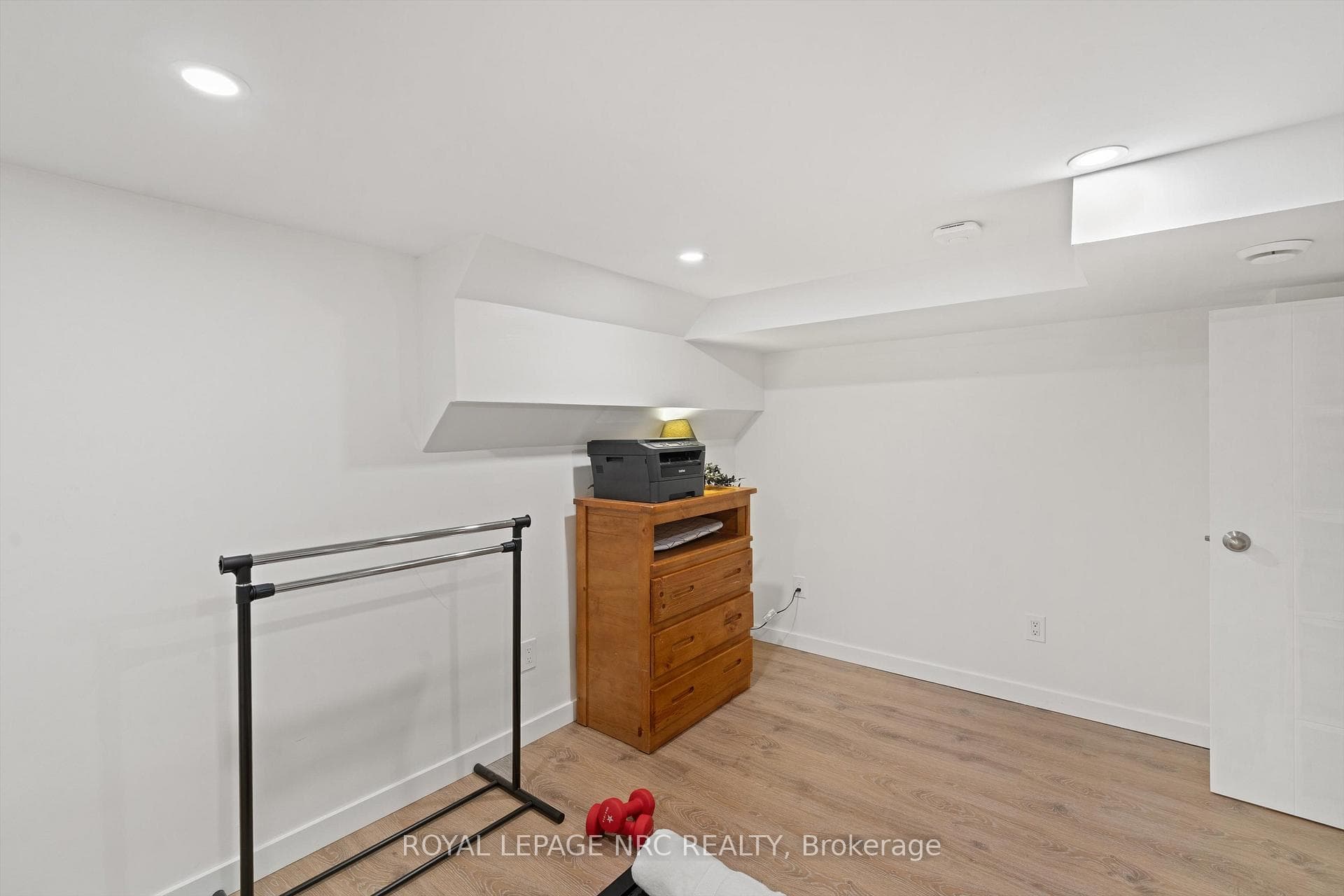 3 Hallcrest Avenue photo 33
