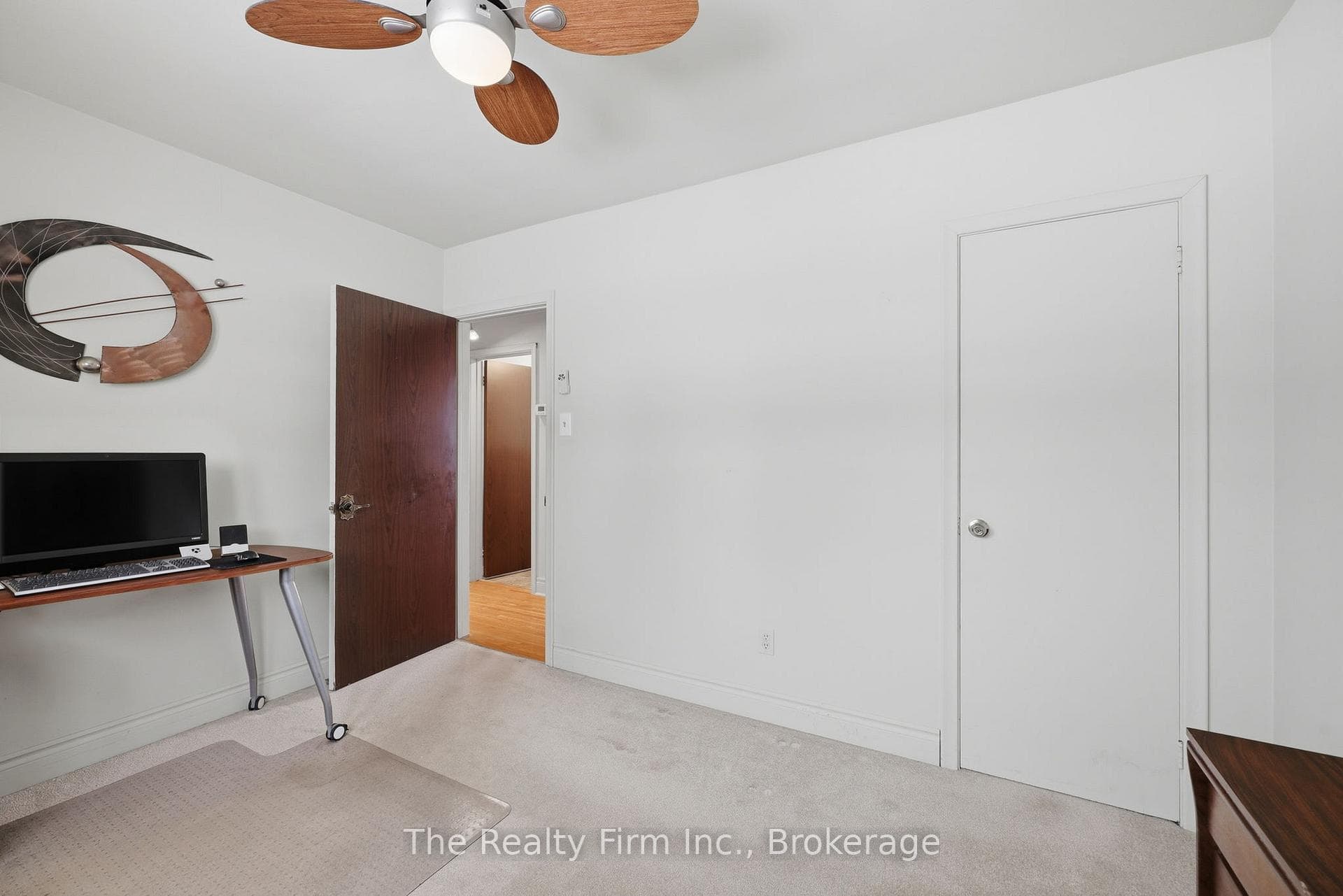 1047 Elora Road photo 27