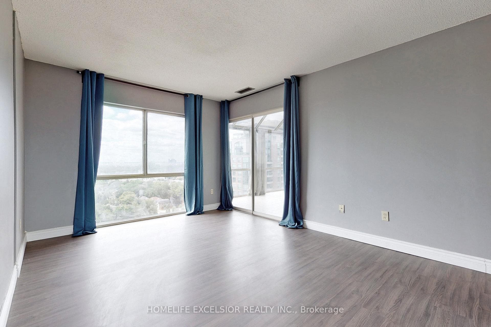 5460 Yonge Street Unit 1801 photo 17