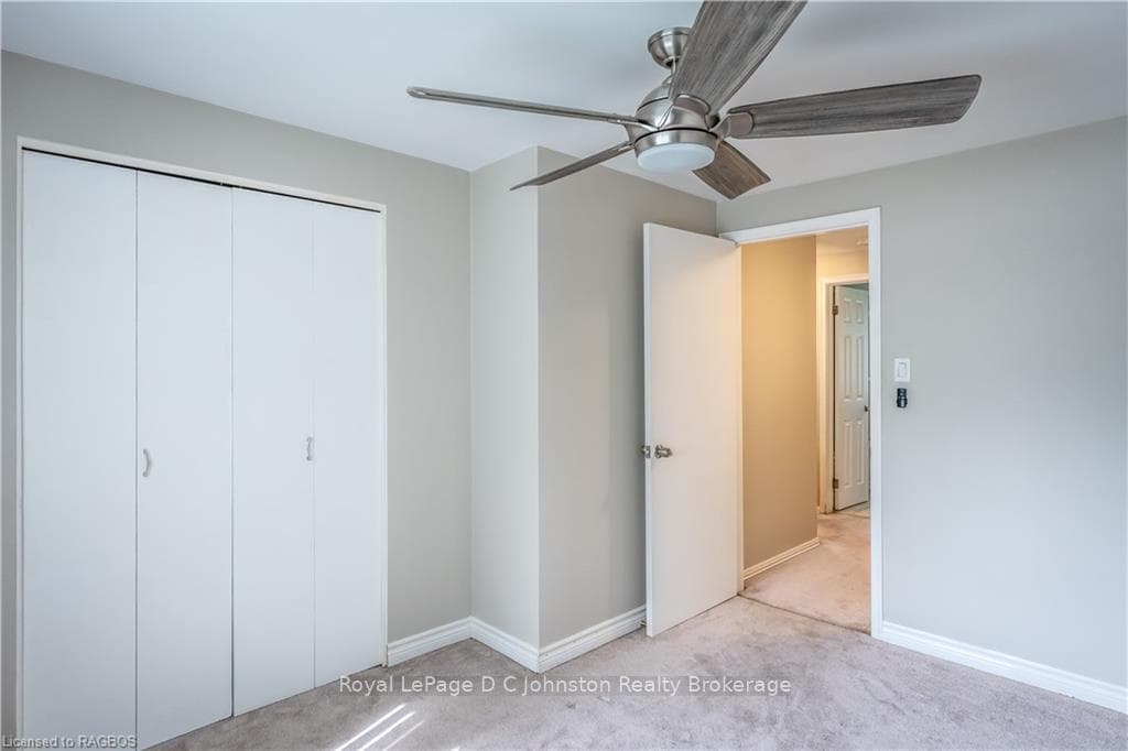 322 GODERICH Street photo 31