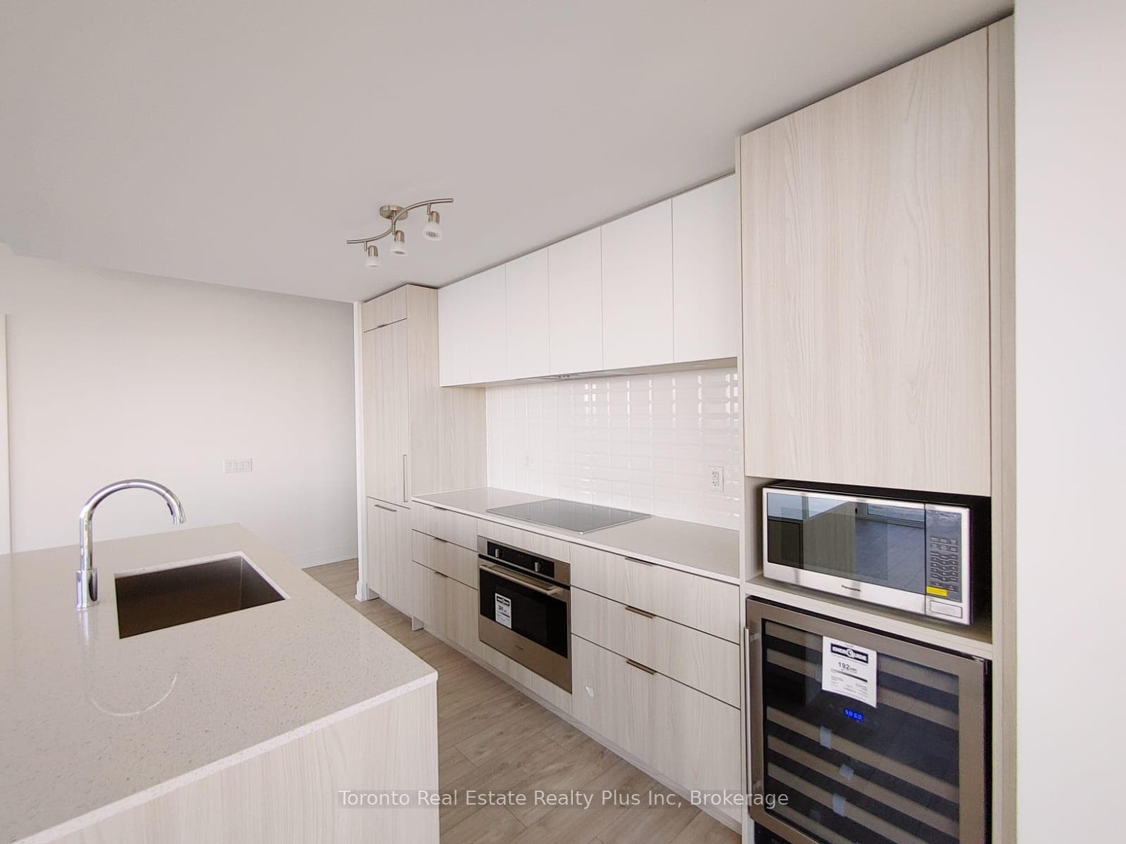 70 Annie Craig Drive Unit 4404 photo 6