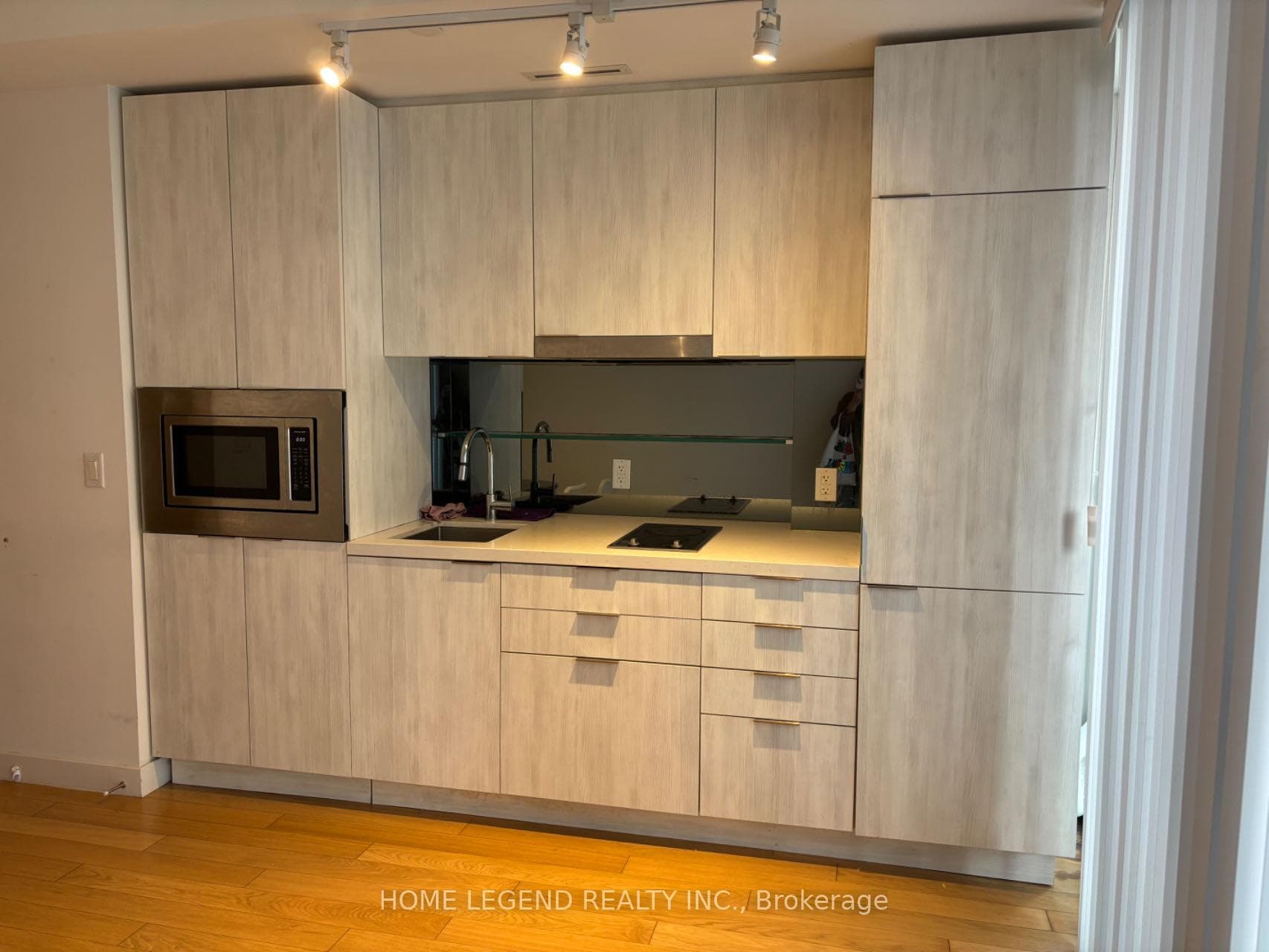 215 Queen Street Unit 1006 photo 7