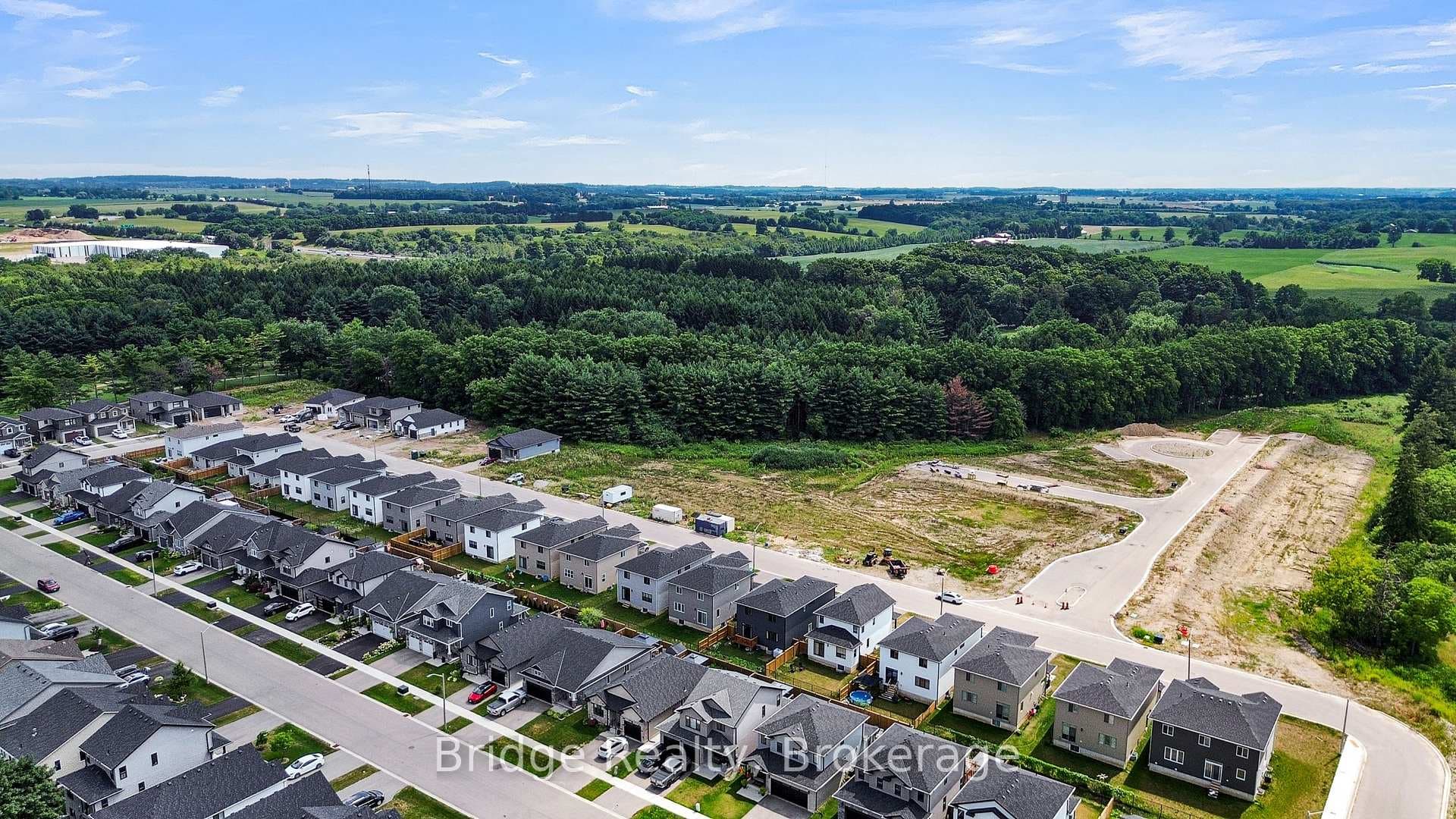 66 Cash Crescent photo 33