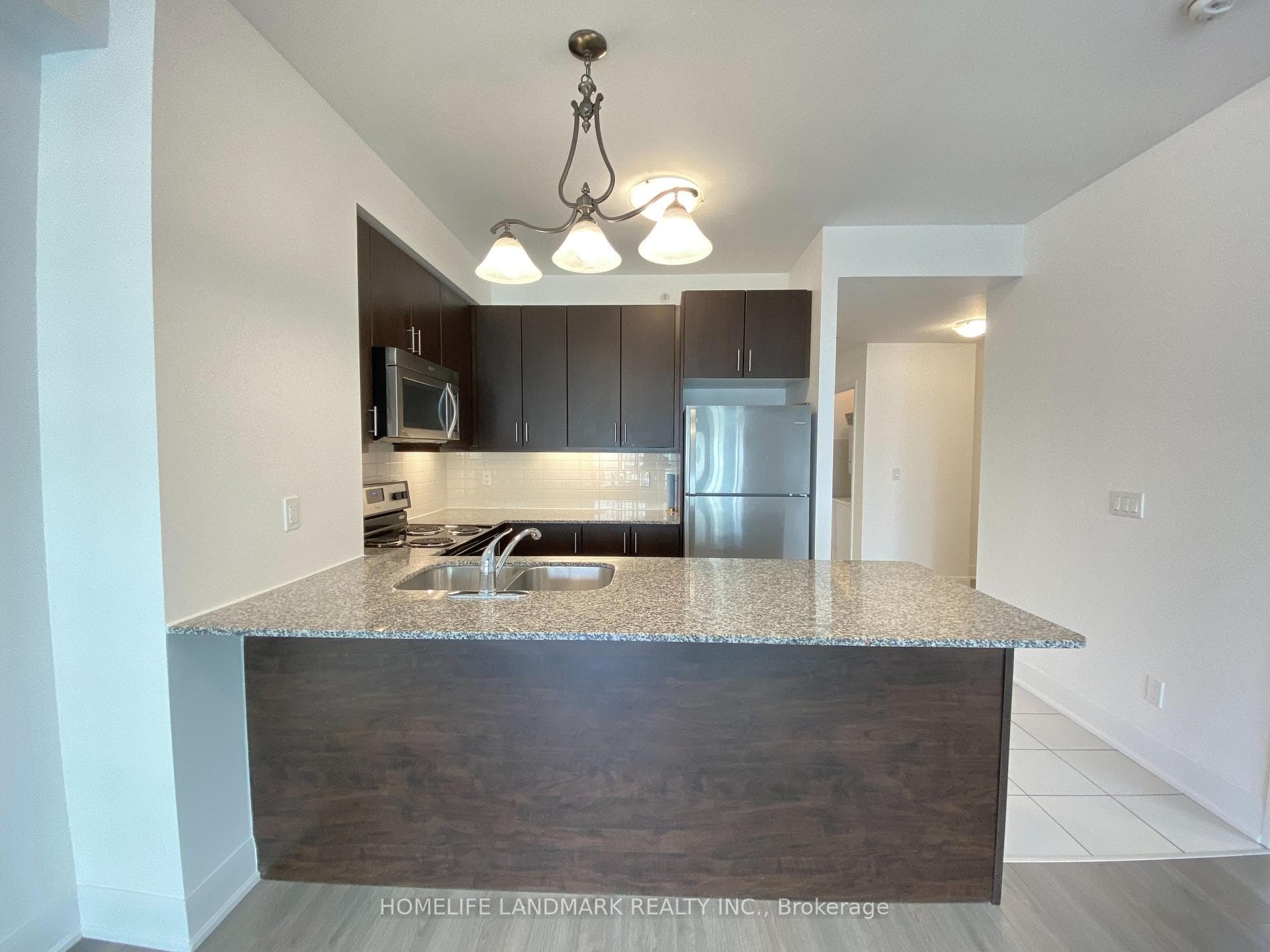 2900 Highway 7 Road Unit 905 photo 6