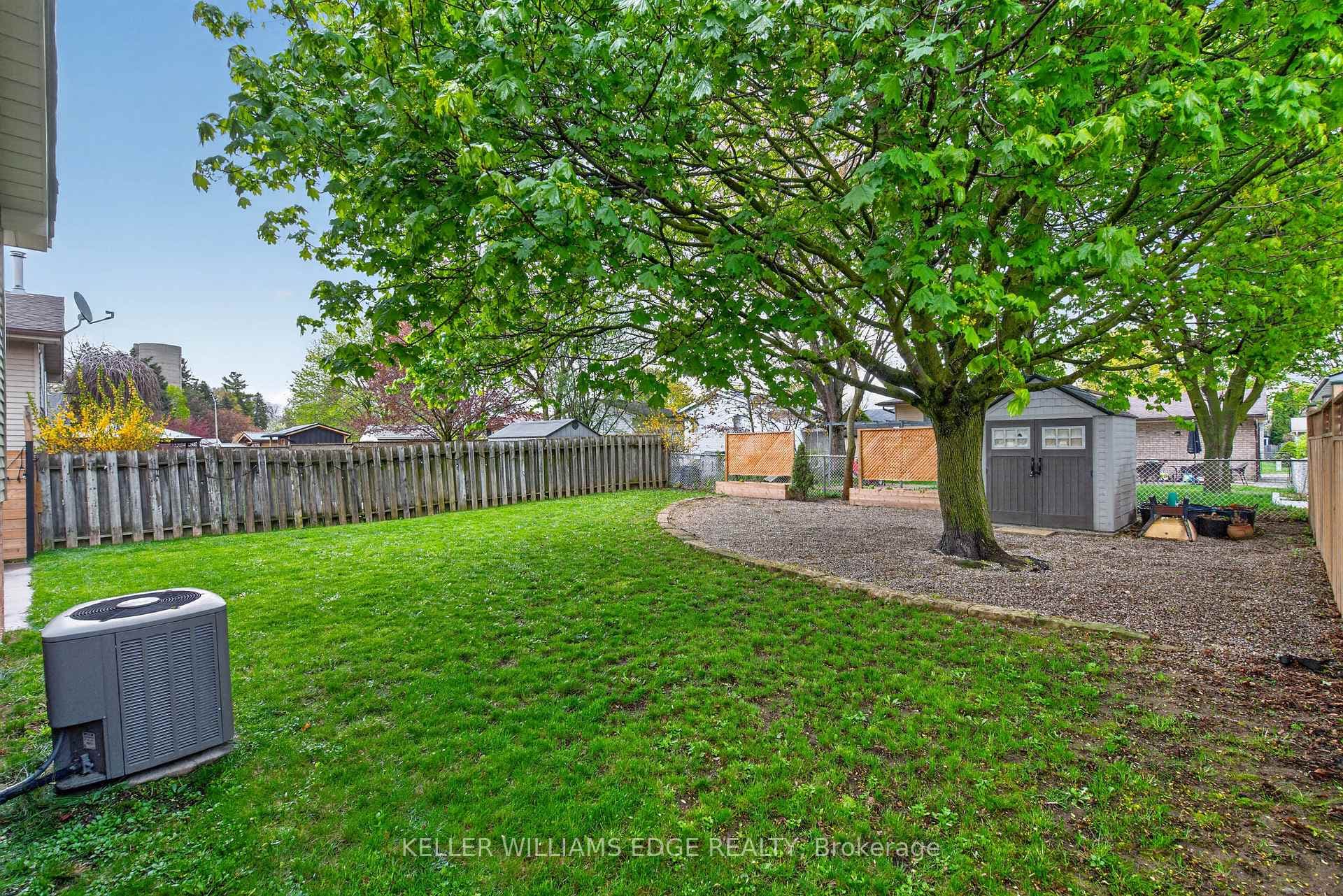 52 Latzer Crescent photo 43