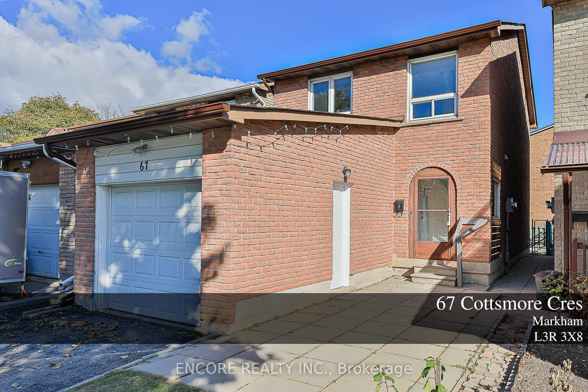67 Cottsmore Crescent photo 2