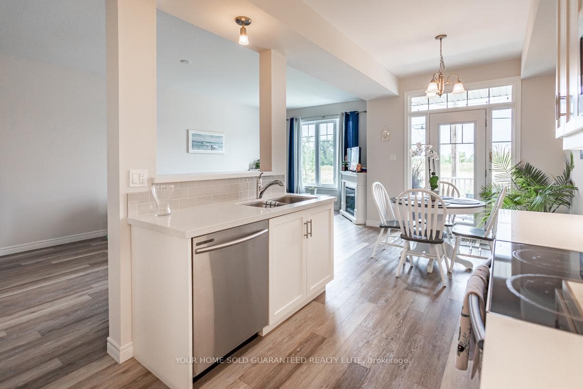 120 Dunrobin Lane photo 6