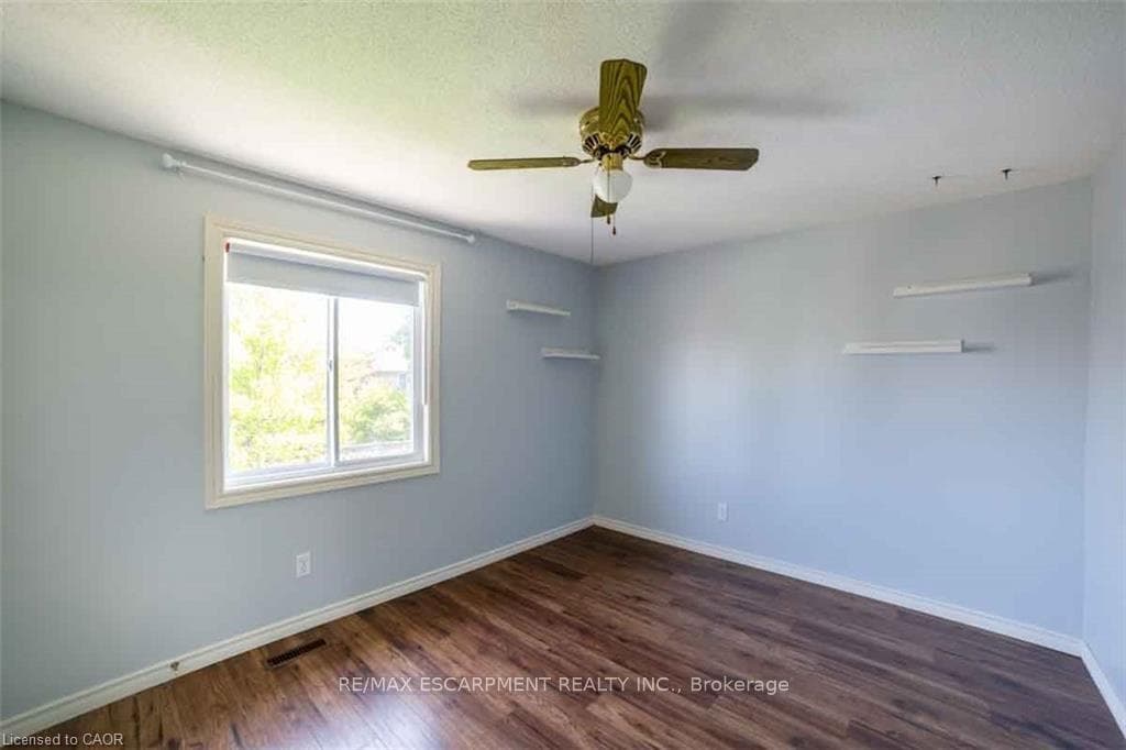 19 Beachgrove Crescent photo 21