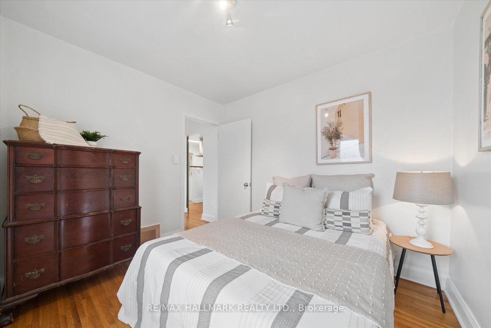 46 Marsh Road photo 21