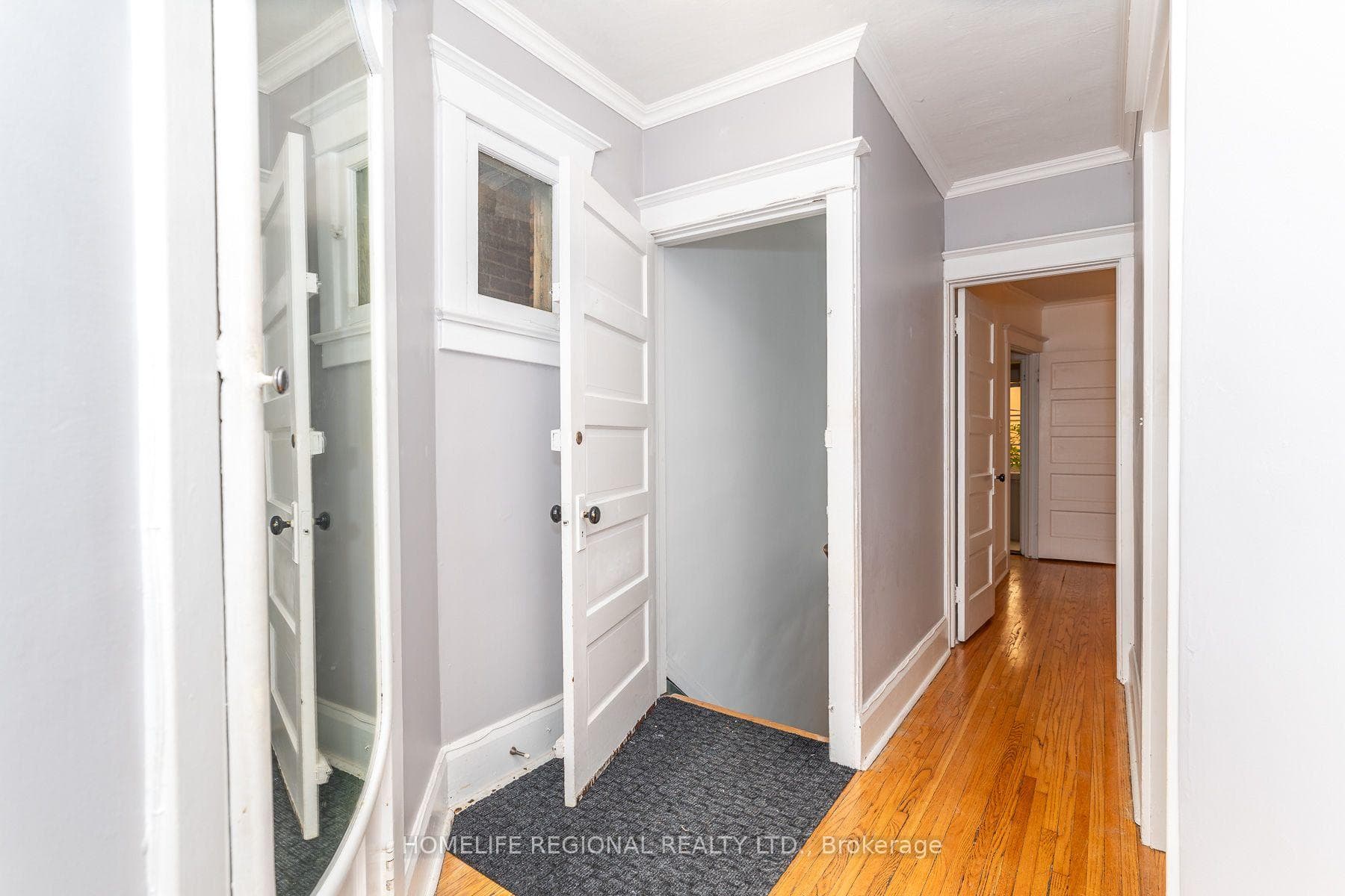 353 St Clarens Avenue photo 5