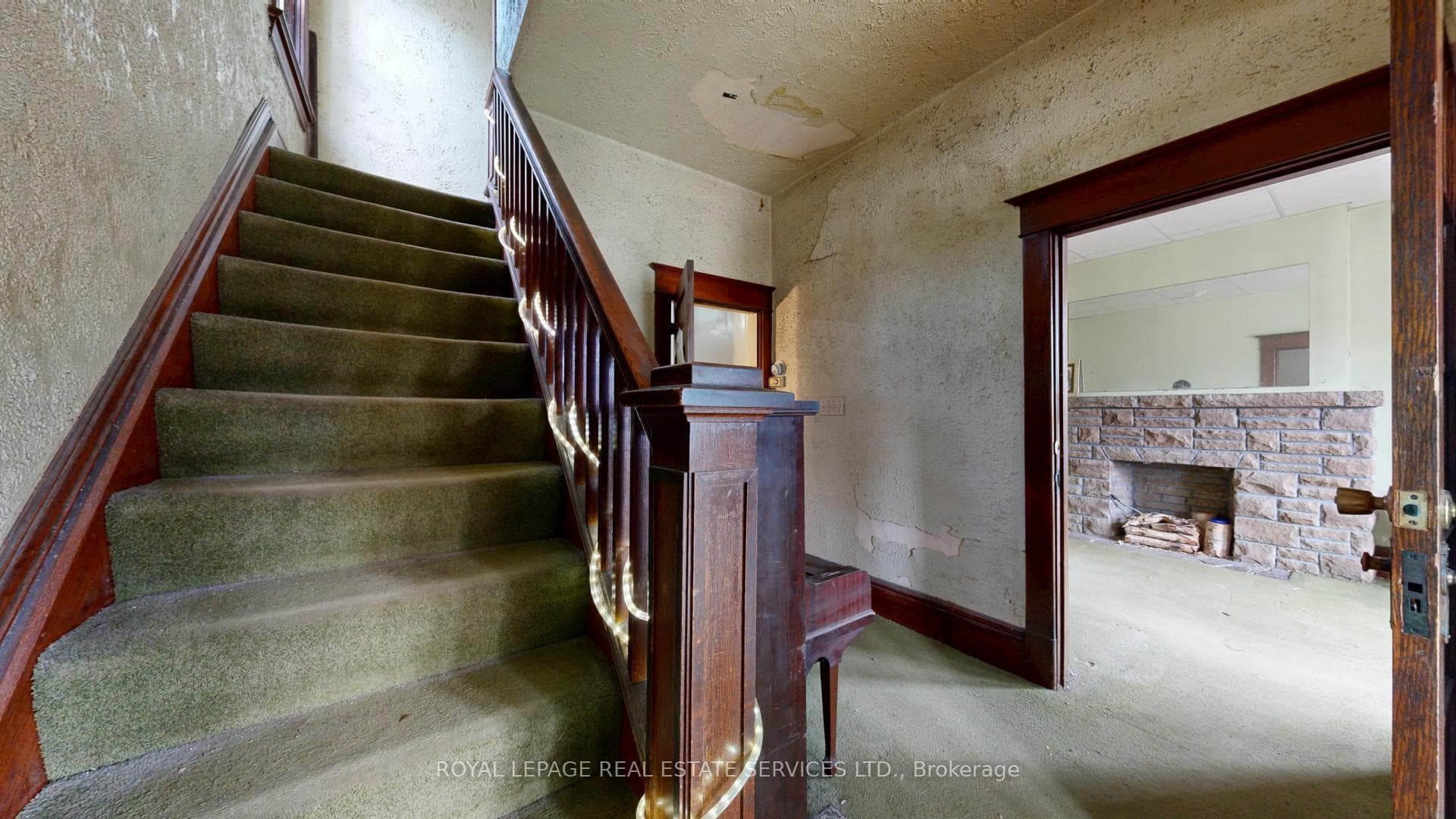 629 Durie Street photo 6
