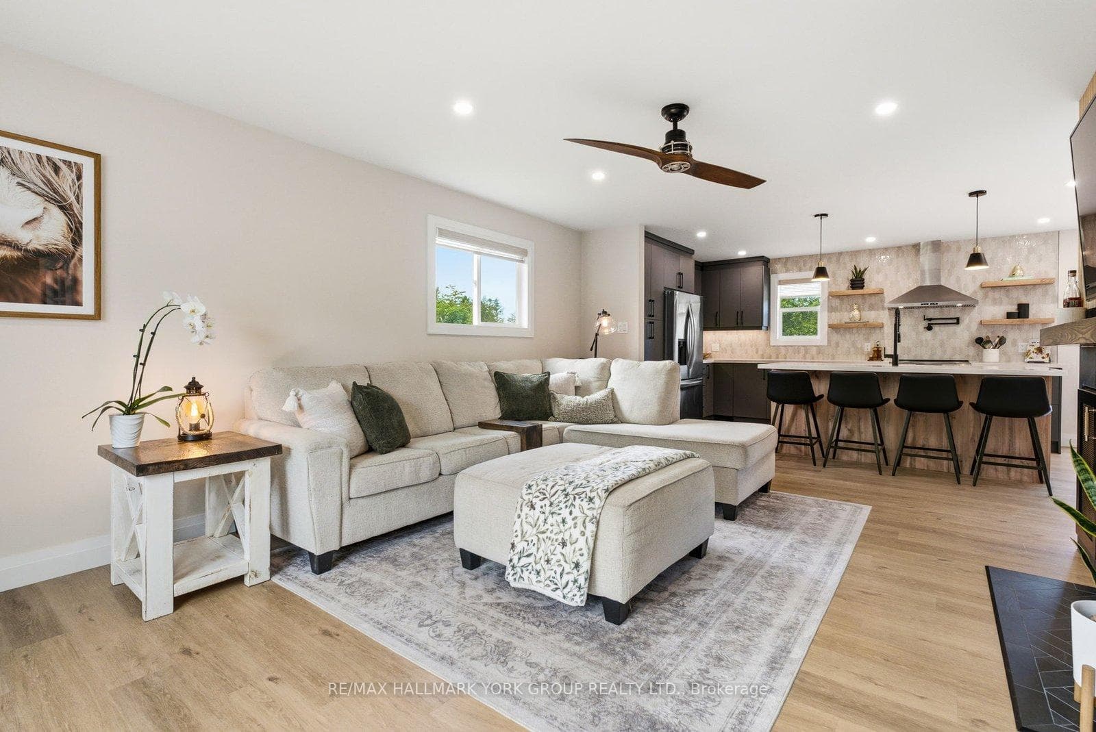 54 Twmarc Avenue photo 11