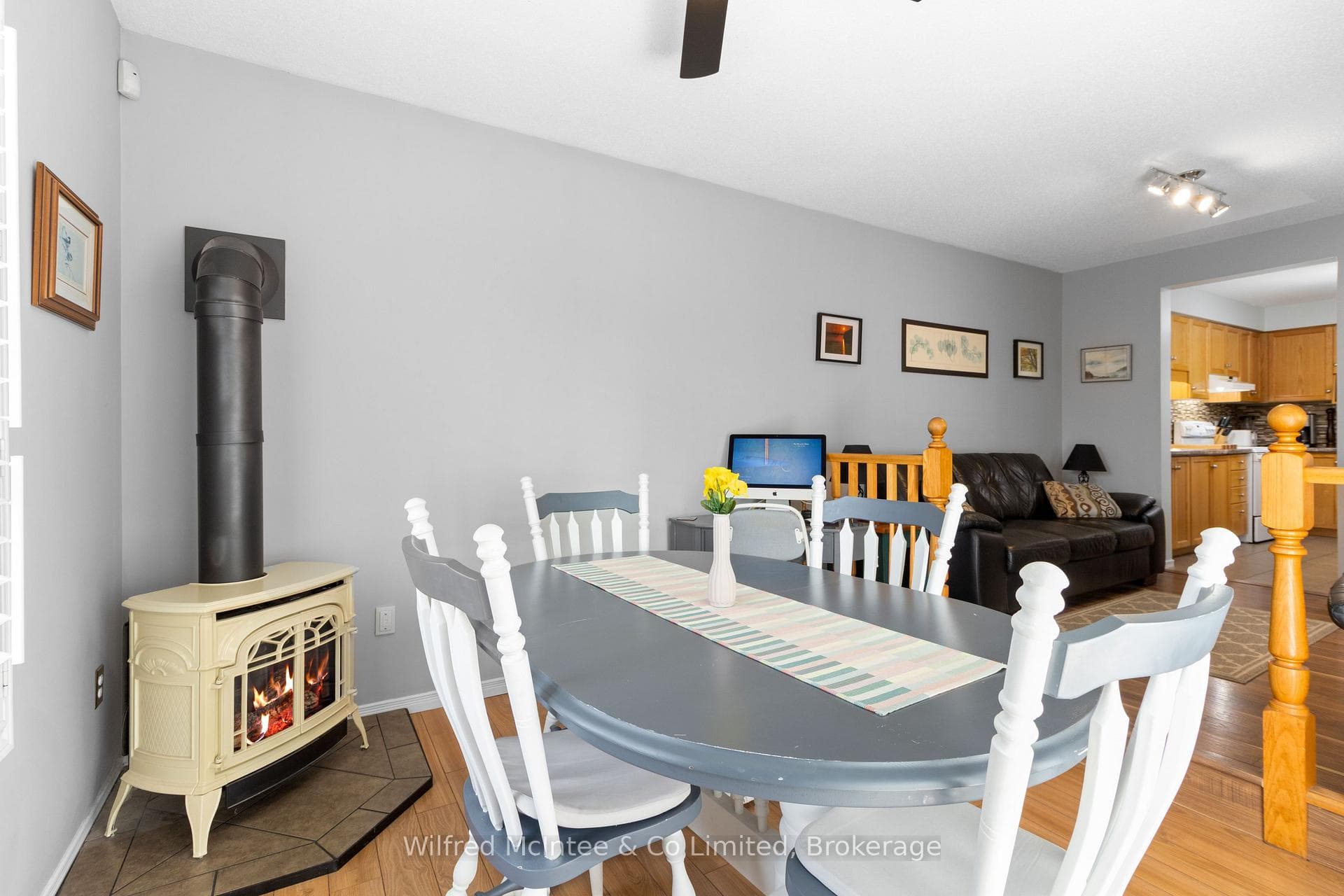 50 Starview Crescent photo 15
