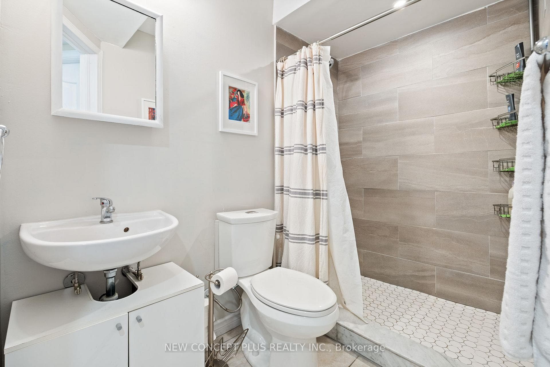 Lower Washrooom