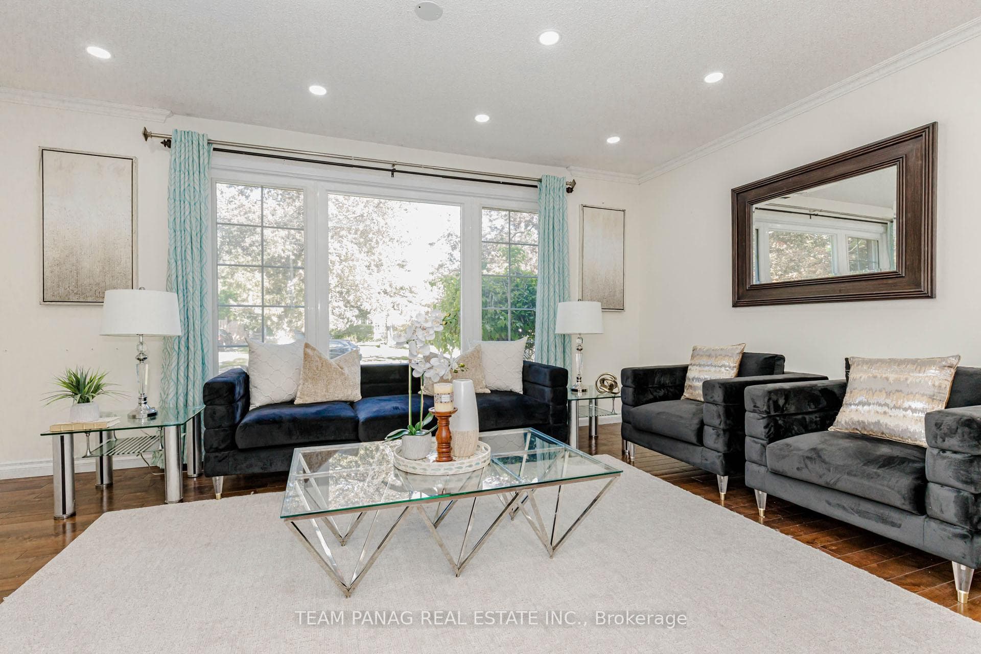 141 Fallingdale Crescent photo 9