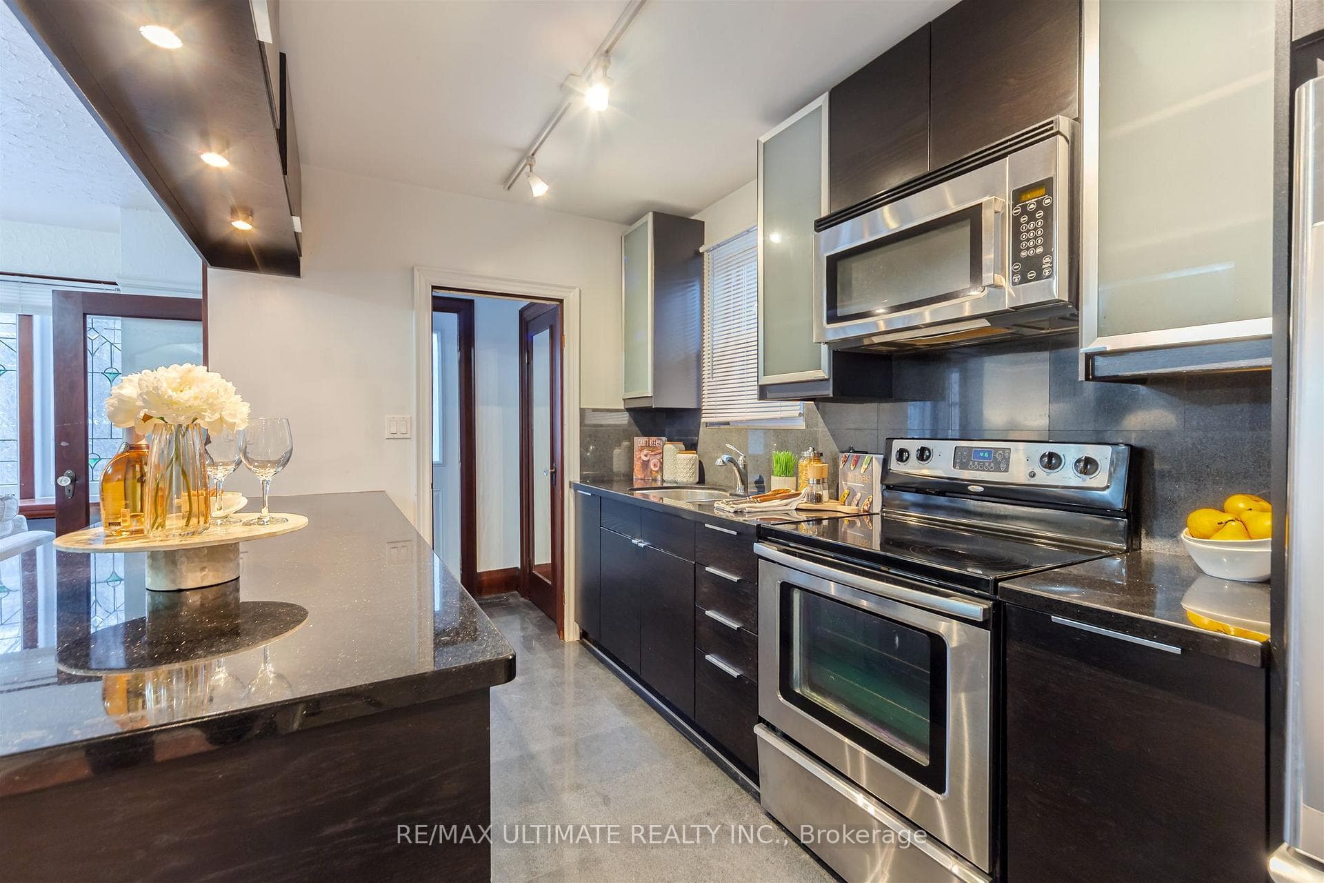 46 Lorindale Avenue Unit Upper photo 11
