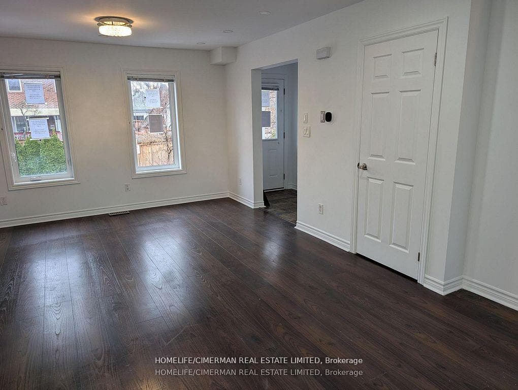 361 Birchmount Road photo 4