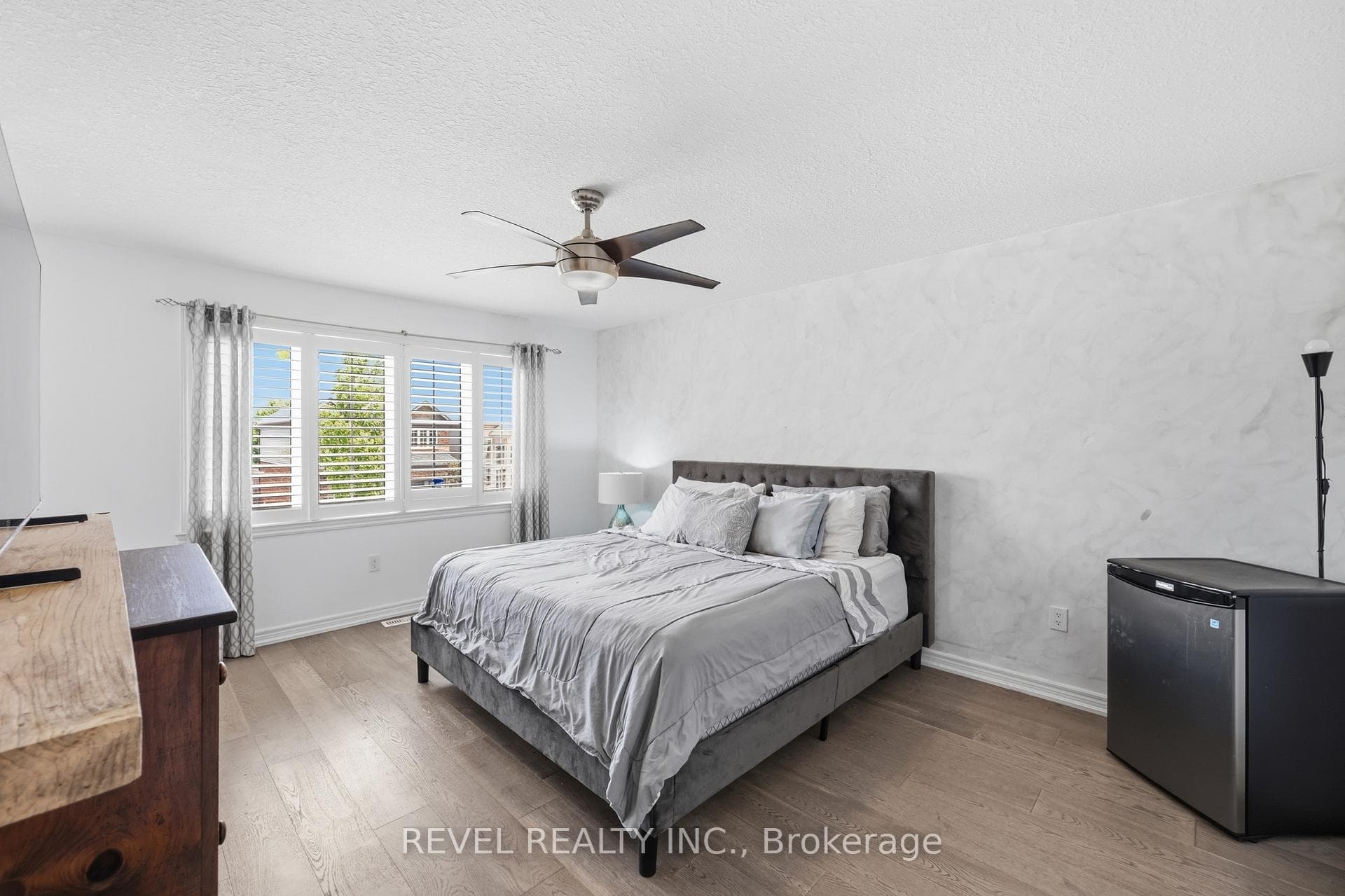44 Springwood Drive photo 17