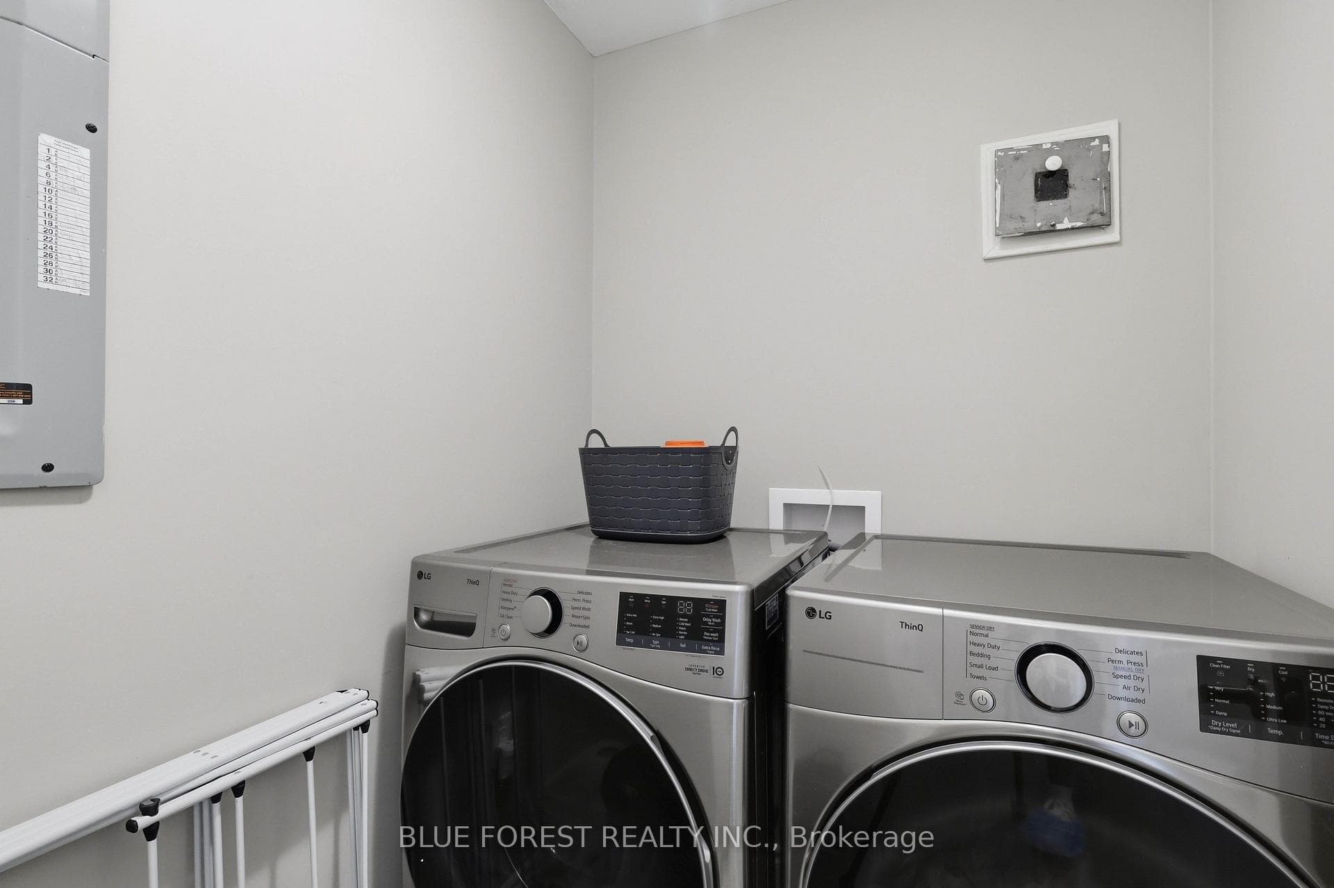3320 Meadowgate Boulevard Unit 124 photo 19