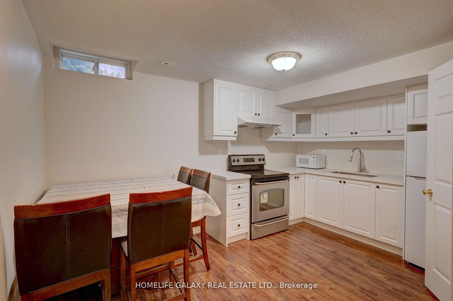 2798 Eglinton Avenue Unit 6 photo 12