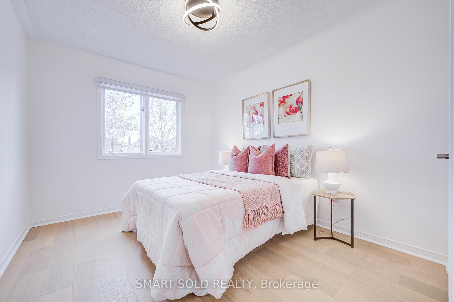 123 Thornway Avenue photo 21