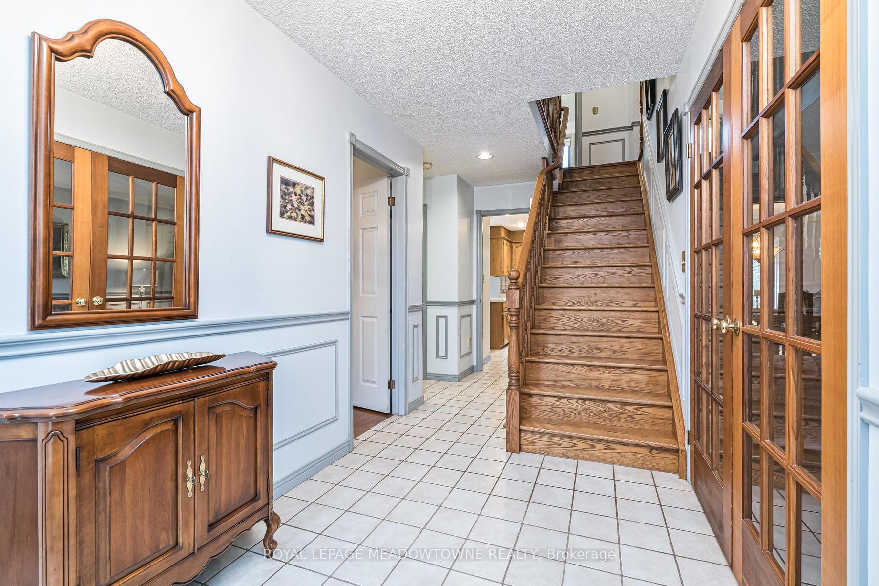 2025 Blacklock Street photo 8