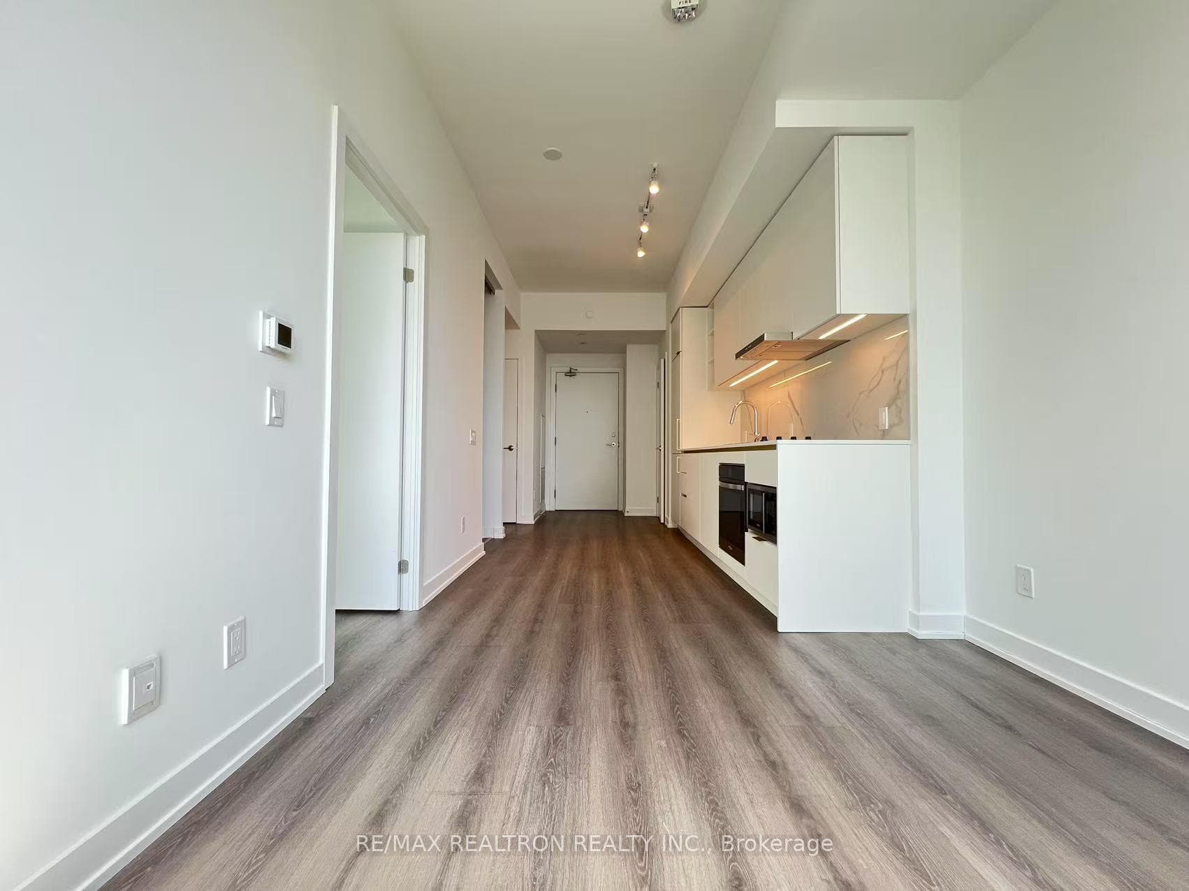 8 Wellesley Street Unit 3102 photo 15