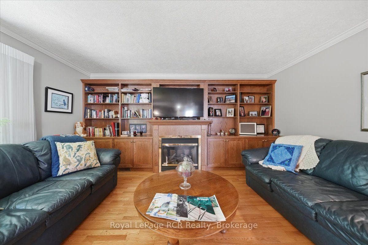 255 2nd Avenue photo 27