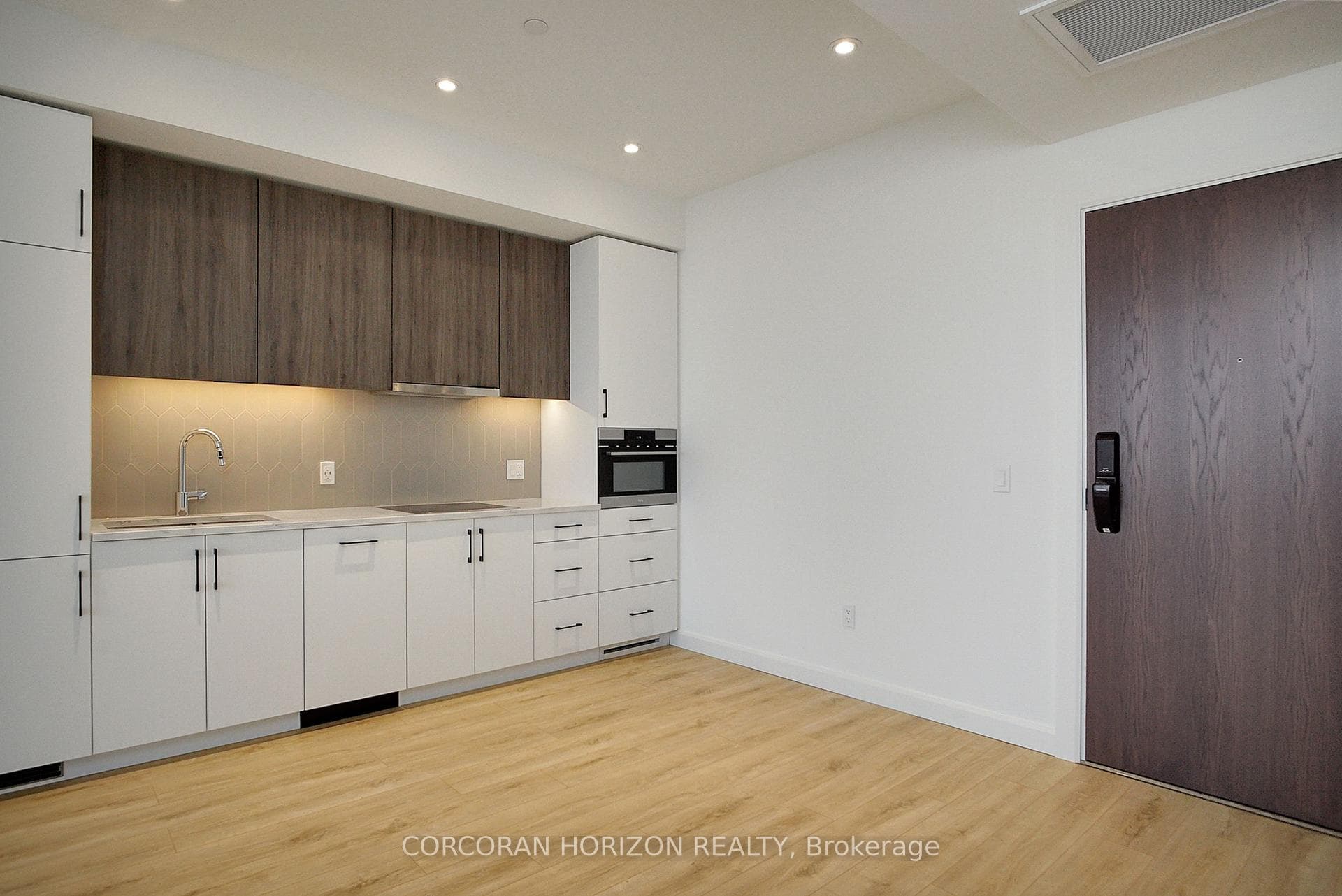 741 King Street Unit 1602 photo 6