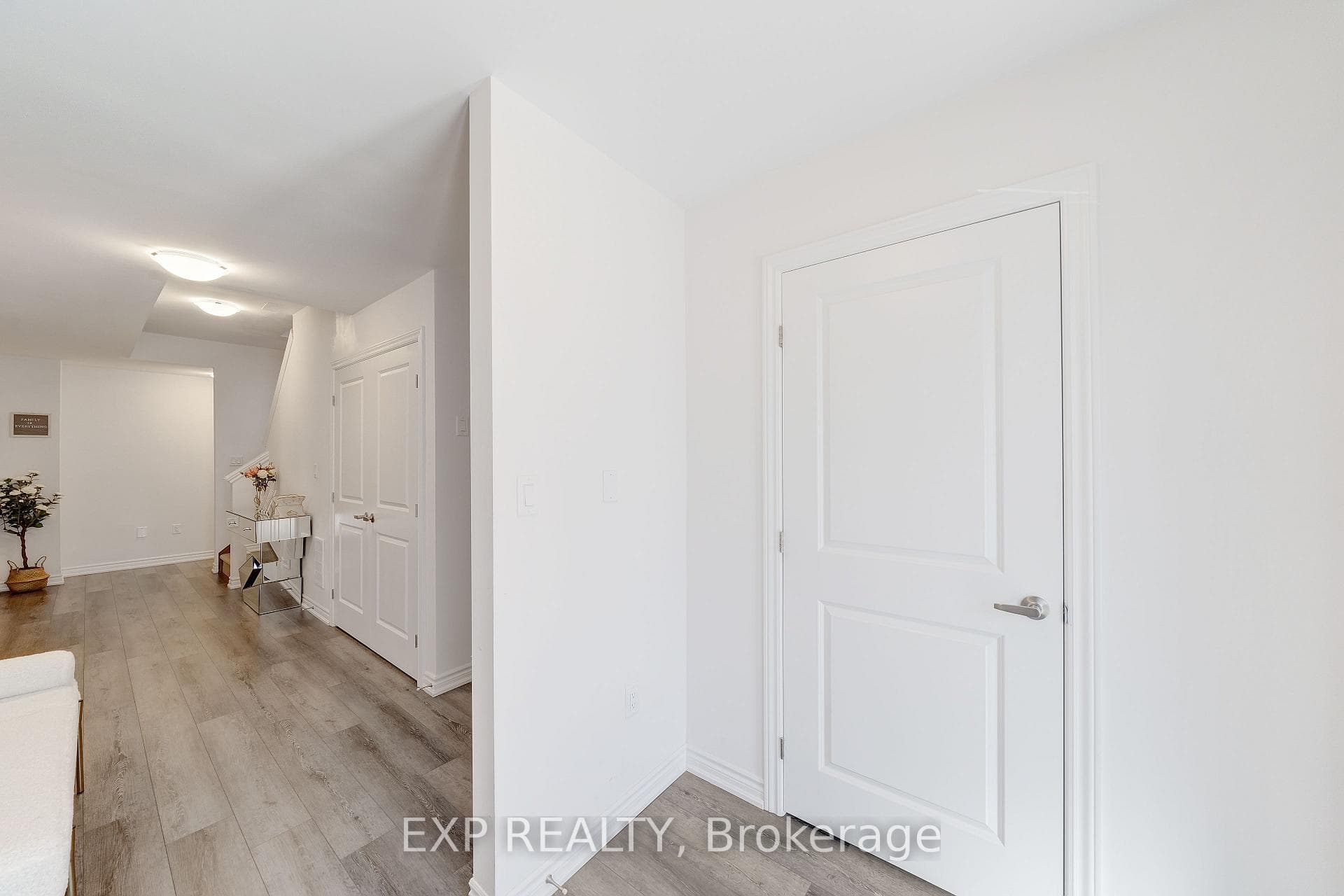 61 Soho Street Unit 142 photo 4