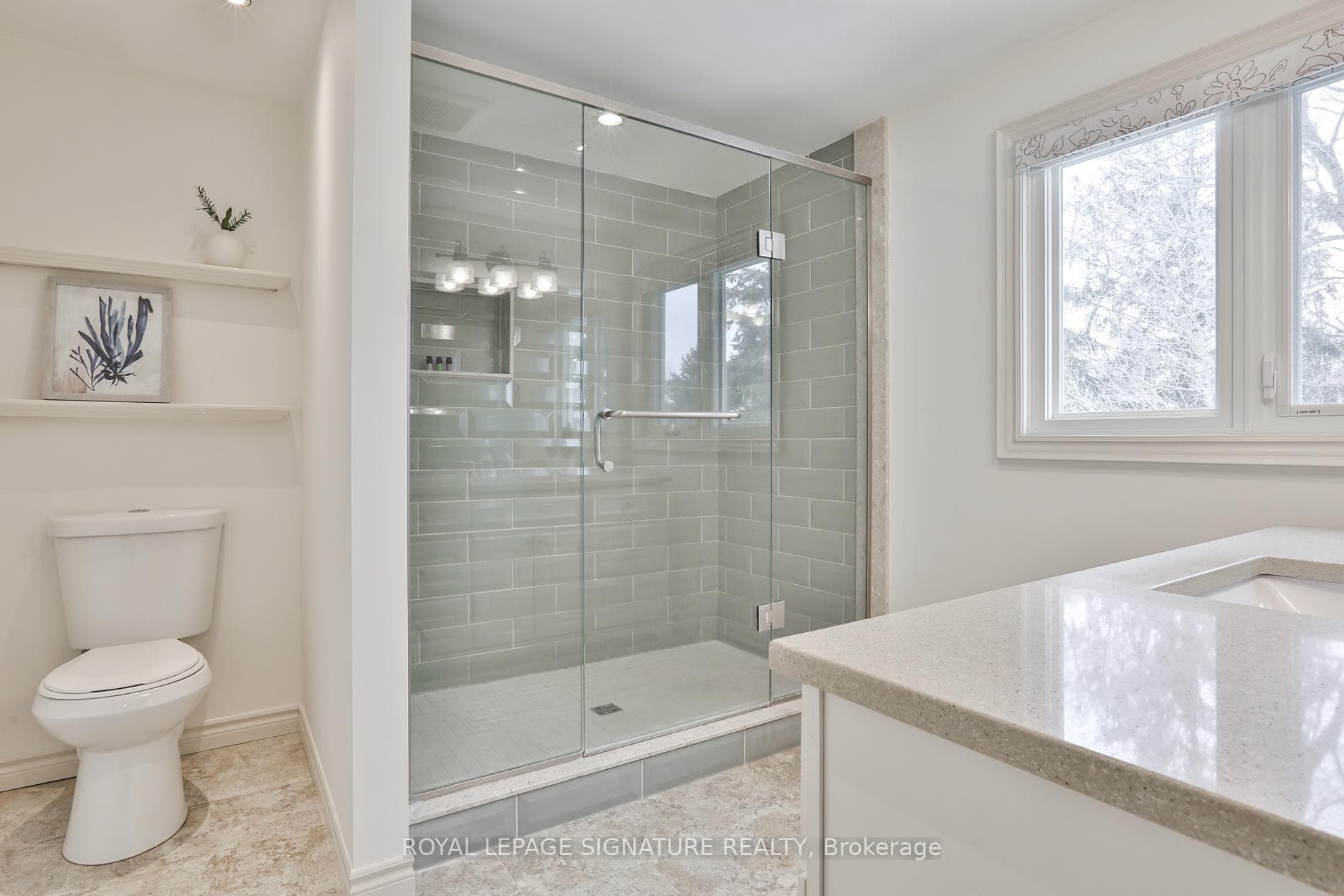 86 Rustic Crescent photo 22