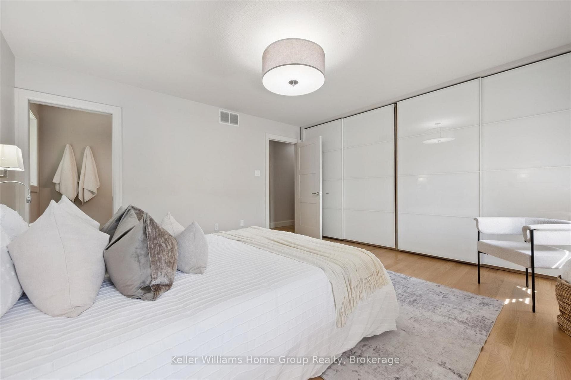 22 Lyle Place photo 28