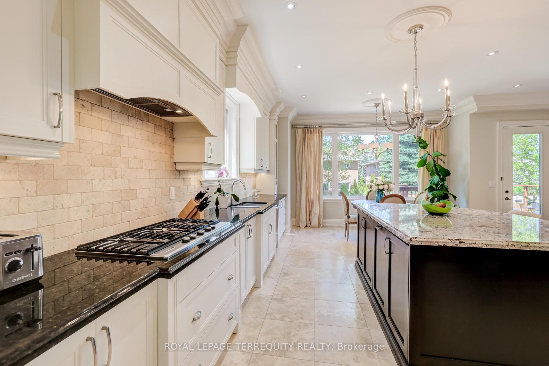 222 Horsham Avenue photo 10