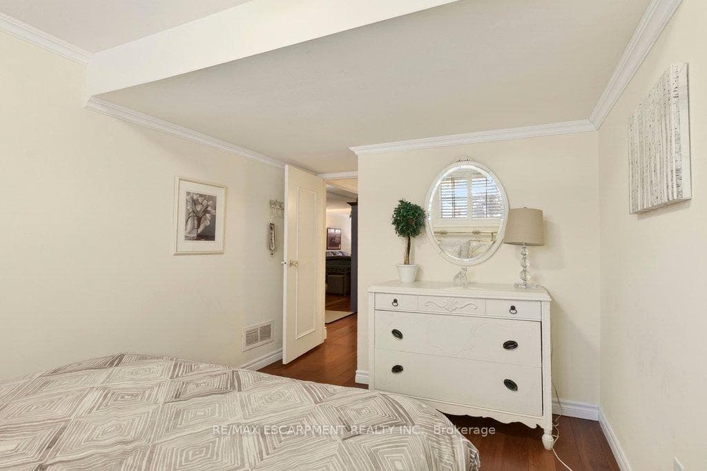 4017 Kingston Court photo 33