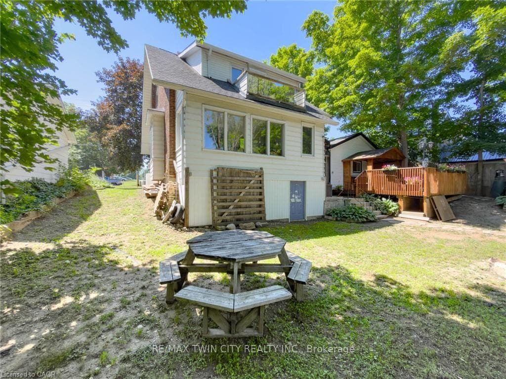10 Hillcrest Street photo 35