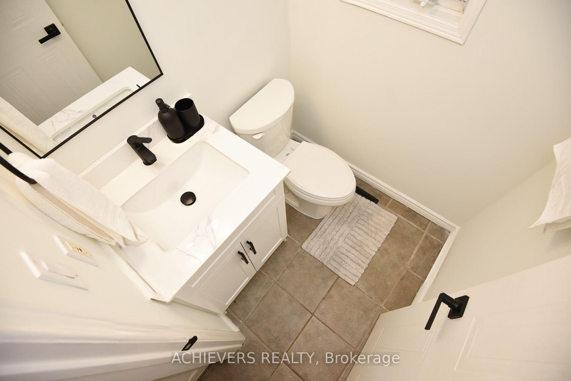 19 Mccullock Crescent photo 20