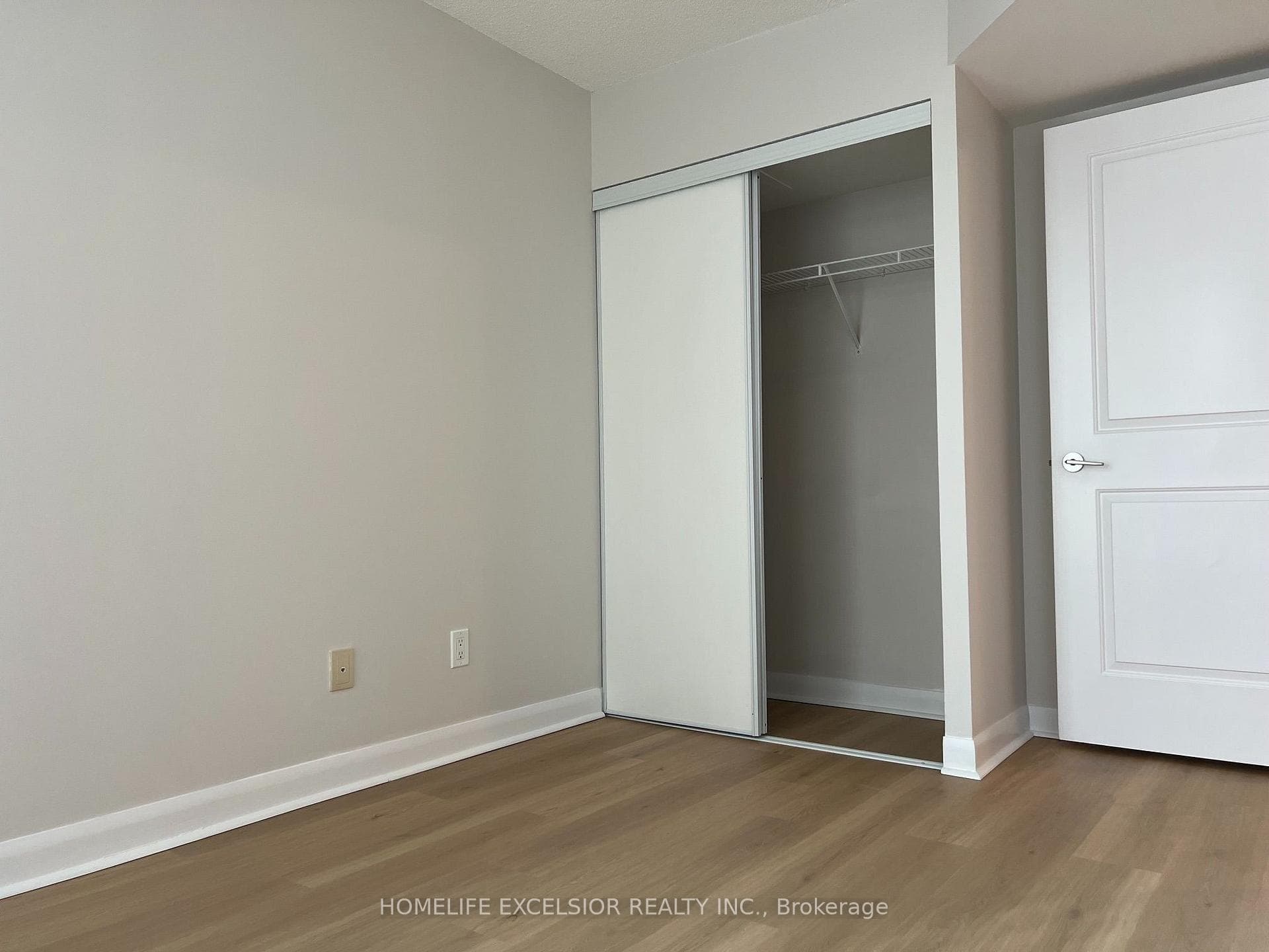 4968 Yonge Street Unit 1015 photo 5