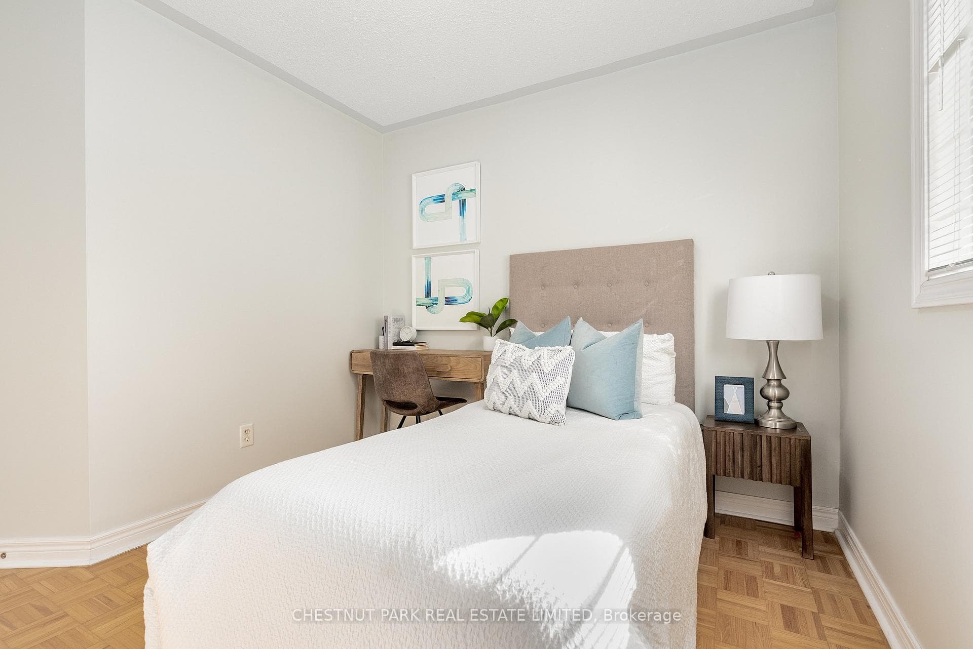 84 Macbride Crescent photo 32