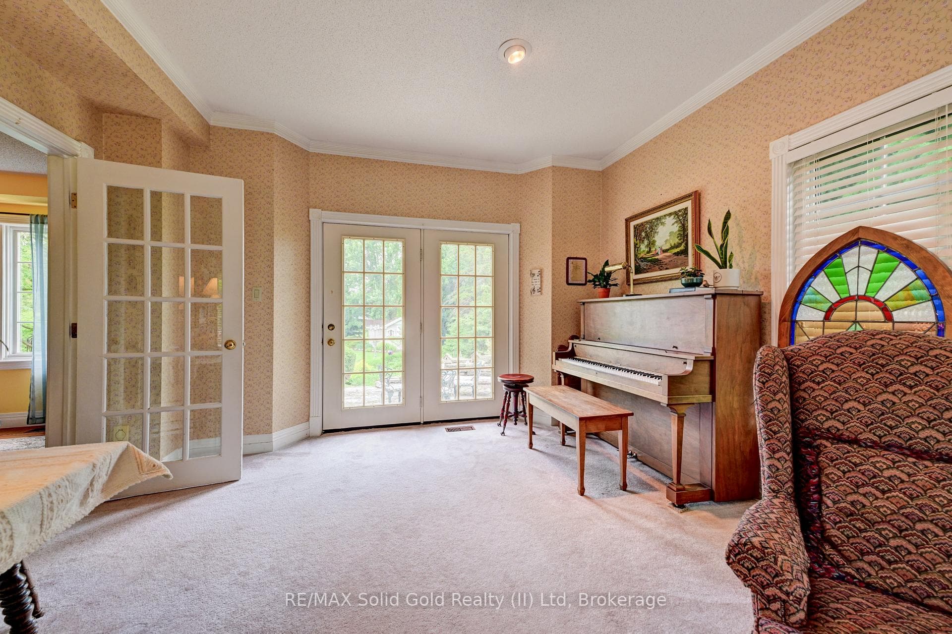 11 Lorraine Drive photo 8