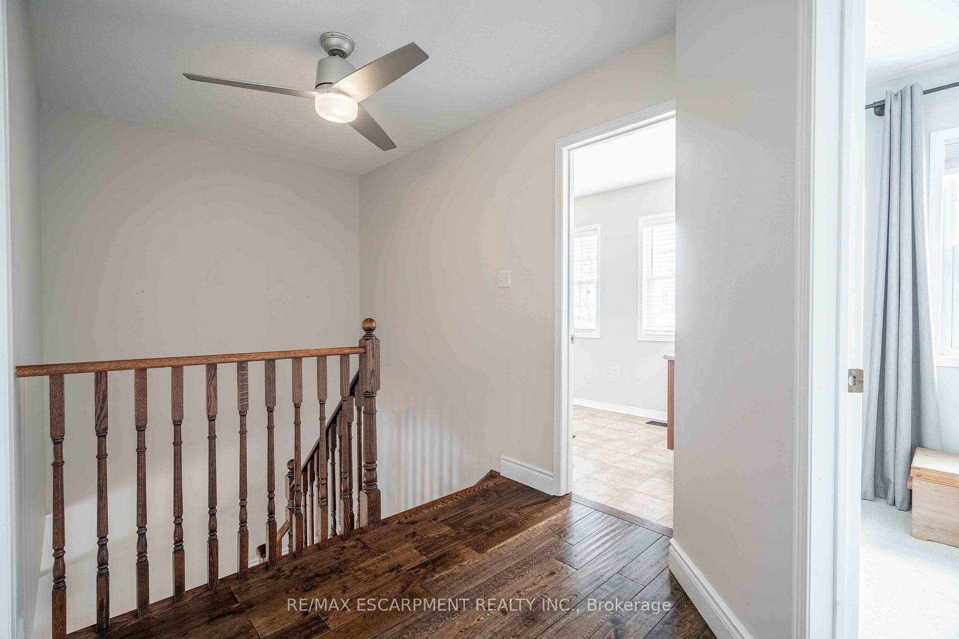 212 Bradley Avenue photo 32