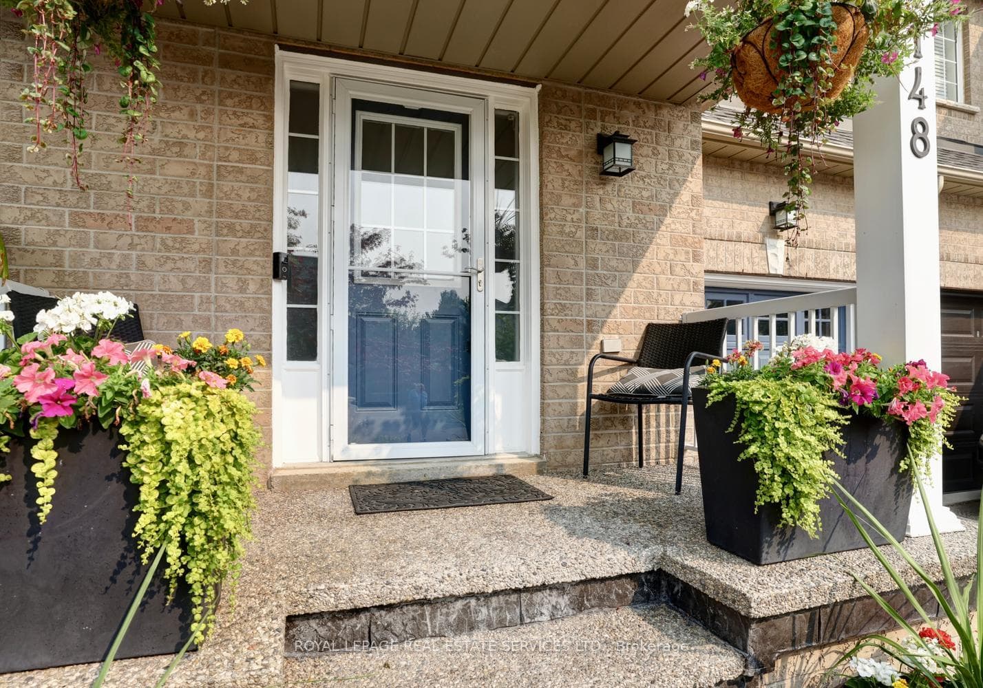 1148 Bonin Crescent photo 3