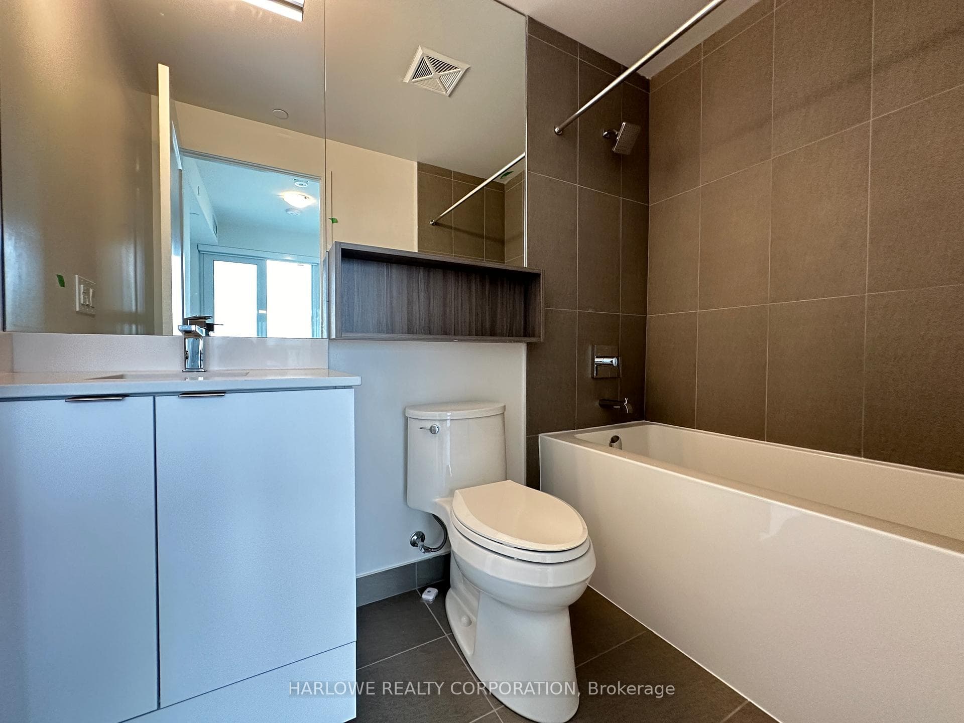 135 Lower Sherbourne Street Unit 2433 W photo 12