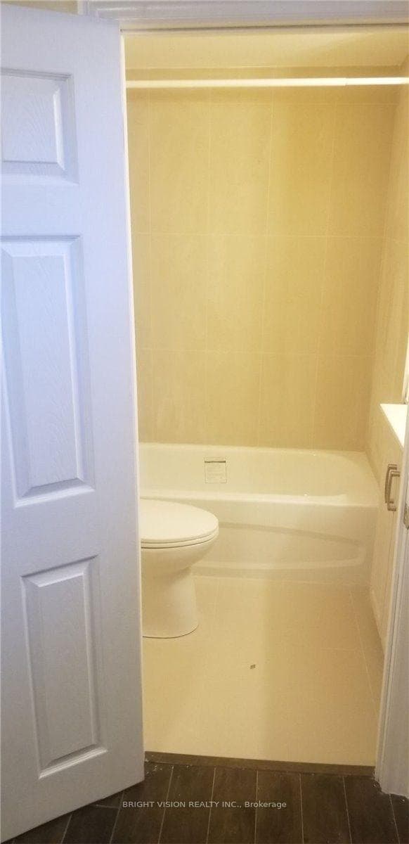 93 Chloe Crescent Unit Bsmt photo 9