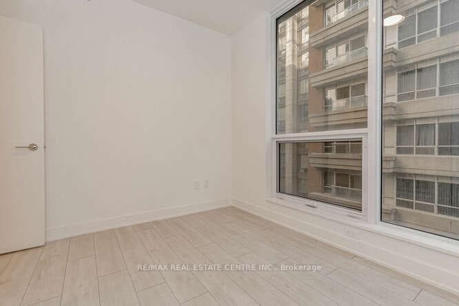 15 Mercer & Blue Jays Way Street Unit 722 photo 32