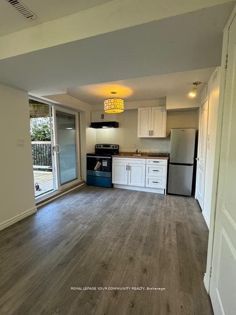 47 Chiswick Crescent photo 5