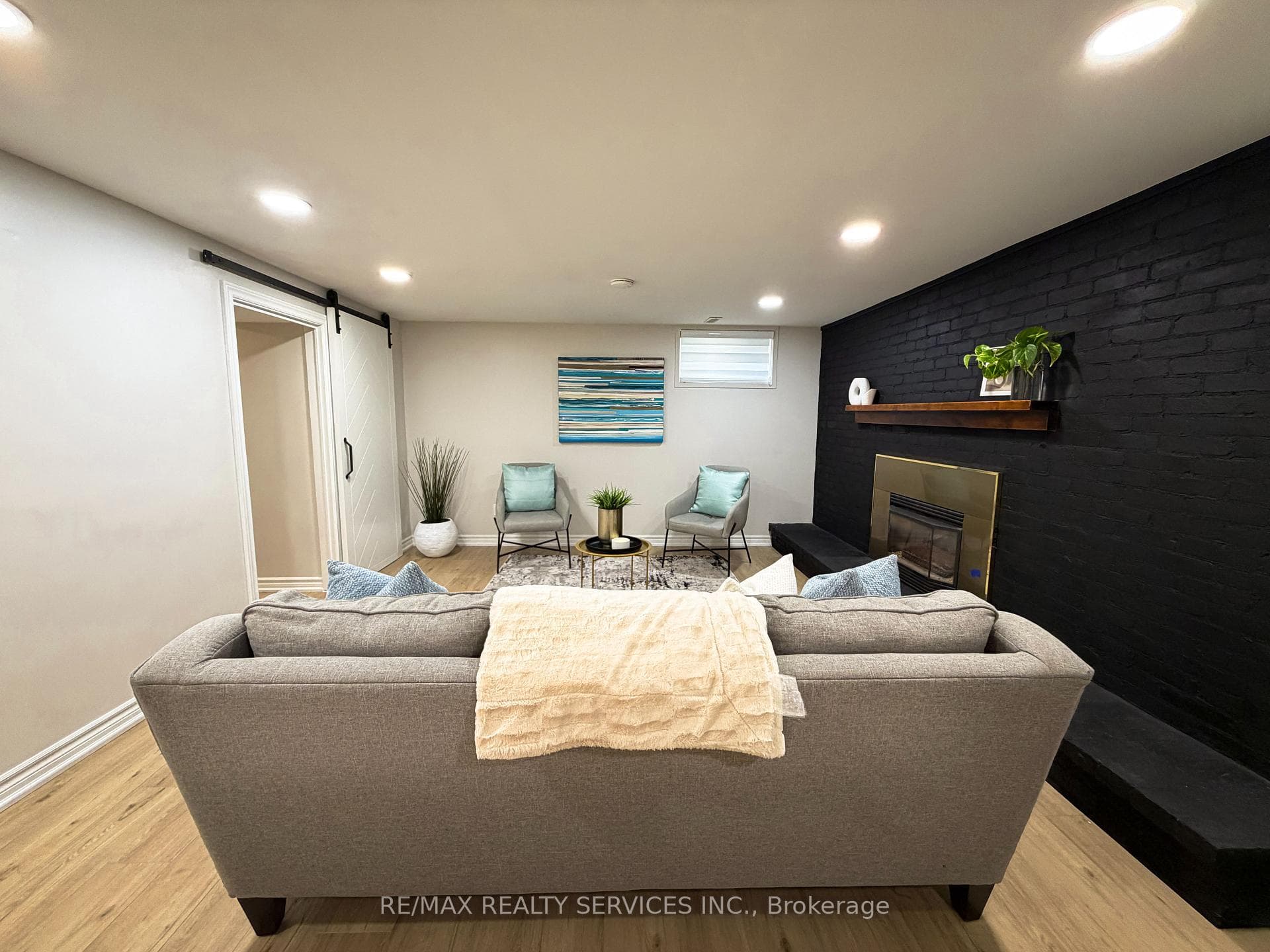 238 Laurier Avenue photo 22