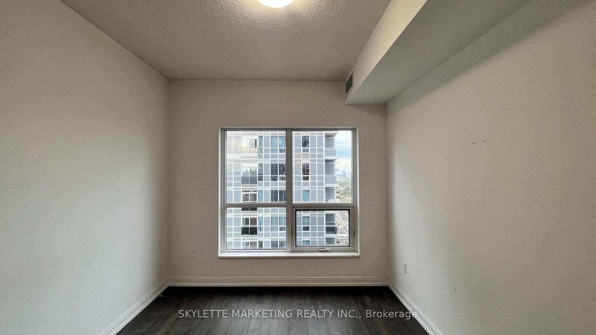 275 Village Green Square Unit 3017 photo 17