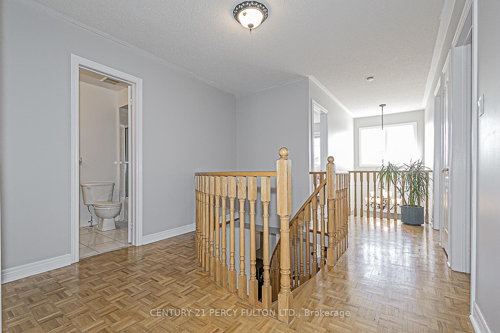 151 Rosanna Crescent photo 15