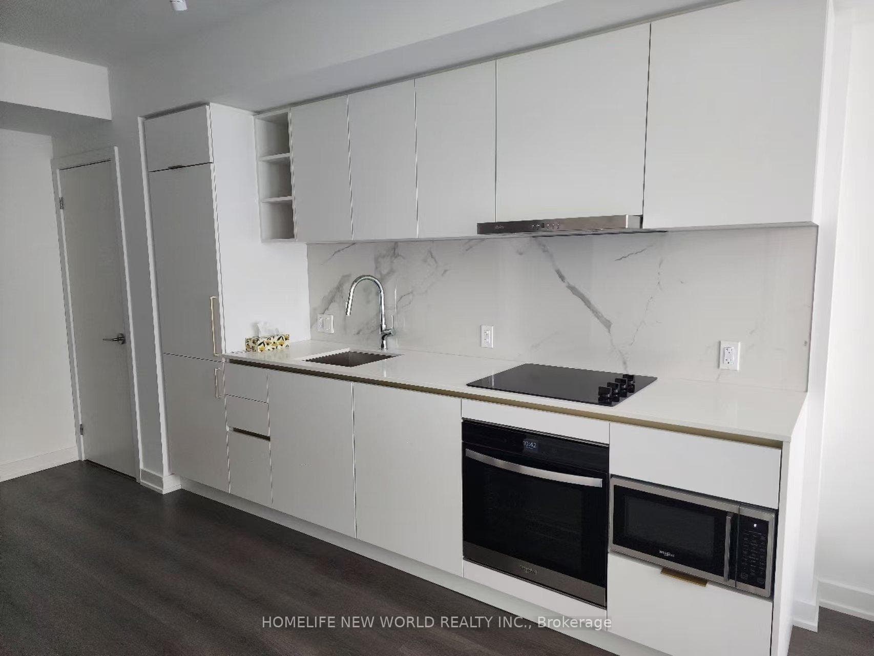 8 Wellesley Street Unit 1902 photo 4